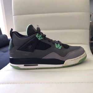 Jordan 4 Green Glow